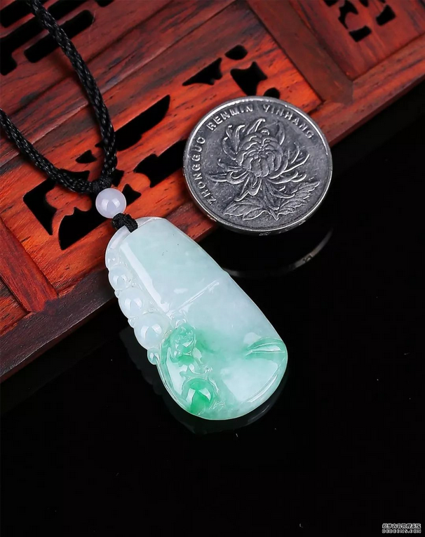 <a href='http://www.sjy2.com' target='_blank'><u>玉</u></a>器<a href='http://www.sjy2.com' target='_blank'><u>翡翠</u></a>  <a href='http://www.sjy2.com' target='_blank'><u>翡翠</u></a><a href='http://www.sjy2.com' target='_blank'><u>玉</u></a>石的<a href='http://sjy2.com/a/article/55612.html' target='_blank'><u>鉴定</u></a>