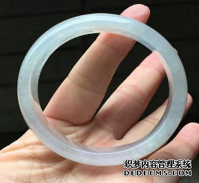 玉手镯怎么选 选玉手镯该从这三个方面选