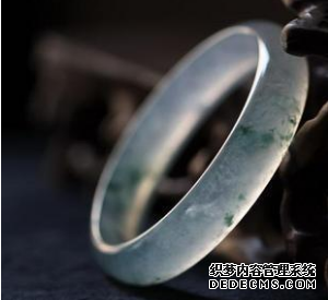 什么人不适合戴玉镯 体寒的人适合戴玉镯吗