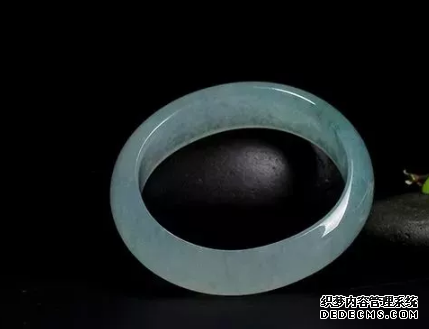 怎样选翡翠手镯 挑选翡翠手镯入门技巧
