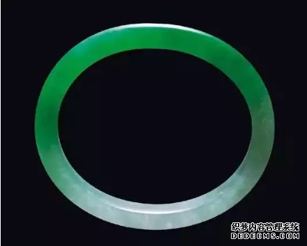 怎样选翡翠手镯 挑选翡翠手镯入门技巧