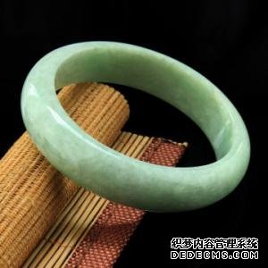 豆种翡翠手镯 豆种翡翠手镯一般价格