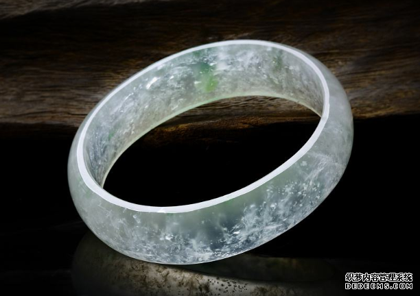 翡翠手镯的价格 翡翠手镯价格表