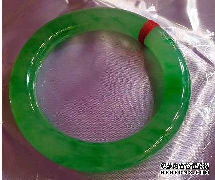 翡翠手镯抛光粉怎样看 翡翠手镯抛光粉是什么样的