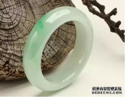 翡翠手镯戴久了表面会被磨花吗 如何防止手镯表面被磨花