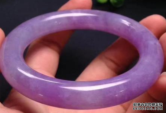 如何看翡翠手镯种质好坏  翡翠鉴定要点