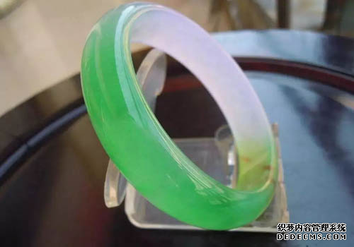 处理过的翡翠对人体有害吗   哪种处理方式对人体危害更大