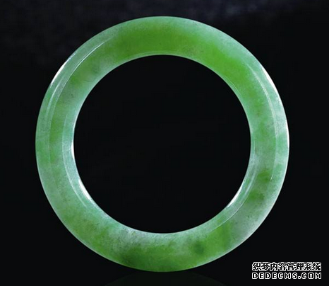 <a href='http://sjy2.com/' target='_blank'><u>翡翠手镯</u></a>选购和保养小常识 <a href='http://sjy2.com/' target='_blank'><u>翡翠手镯</u></a>错误保养方法示范 <a href='http://sjy2.com/' target='_blank'><u>翡翠手镯</u></a>选购和保养小常识 <a href='http://sjy2.com/' target='_blank'><u>翡翠手镯</u></a>错误保养方法示范