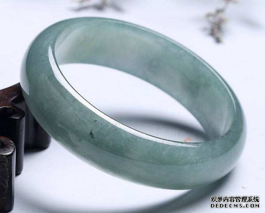 翡翠做工好坏怎么判断鉴别 翡翠选购基本常识 翡翠做工好坏怎么判断鉴别 翡翠选购基本常识