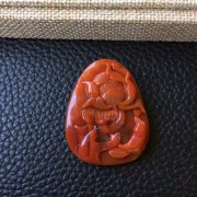 南红吊坠南红手串，该怎