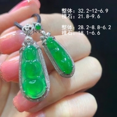 两个冰绿翡翠福豆 随你挑