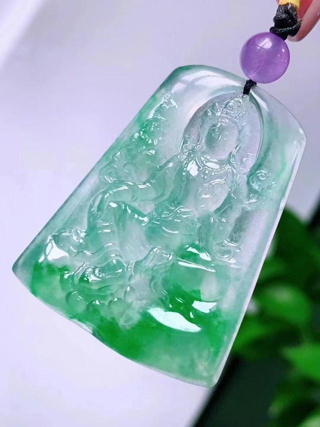 林乔玉雕师作品冰种带阳绿度母观音_石晶缘珠宝翡翠网