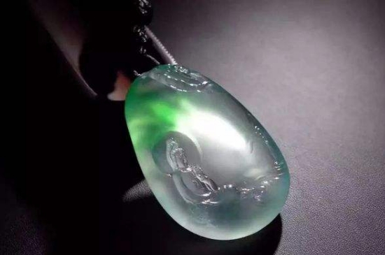 <a href='http://www.sjy2.com' target='_blank'><u>翡翠</u></a>怎么看品质