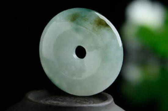  简单的翡翠清洗方法