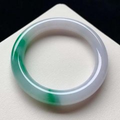 冰辣绿圆条翡翠手镯 圆条